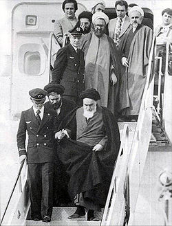 http://upload.wikimedia.org/wikipedia/commons/thumb/0/06/Imam_Khomeini_in_Mehrabad.jpg/250px-Imam_Khomeini_in_Mehrabad.jpg