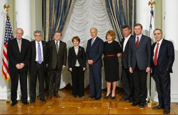 http://www.russkoedelo.org/novosti/2012/images/may/FromGozmanToKasparow.600.jpg