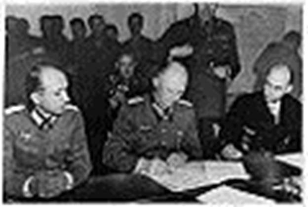http://upload.wikimedia.org/wikipedia/commons/thumb/6/60/Jodl_surrender_front_view.JPG/120px-Jodl_surrender_front_view.JPG