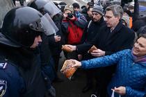Description: http://img.gazeta.ru/files3/713/5798713/Untitled-1-Recovered-pic210-210x140-67956.jpg