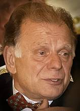 https://upload.wikimedia.org/wikipedia/commons/d/de/Zhores_Alferov.jpg