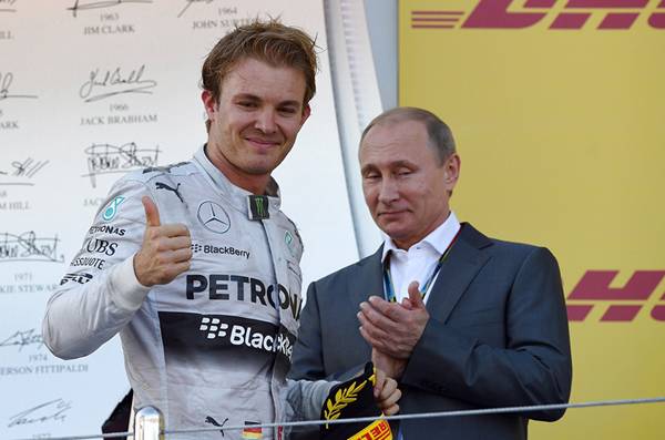 http://photo.championat.com/13/13485/full/556583-niko-rosberg-i-vladimir-putin.jpg