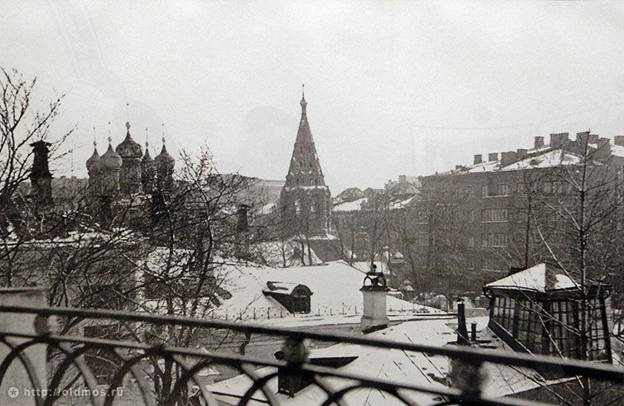 http://moscowwalks.ru/2012/spaso-house/image29.jpg