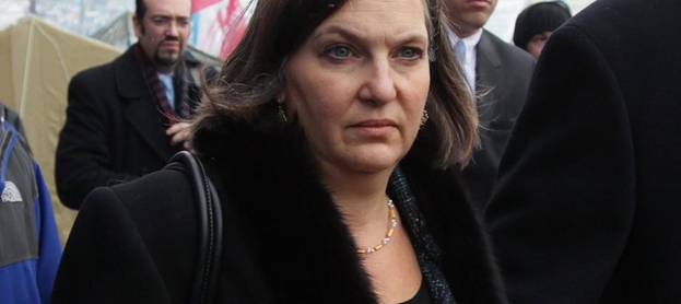 http://s3.amazonaws.com/trendwave/images/imgs/000/202/707/optimal/nuland-kiev.jpg?1429132828