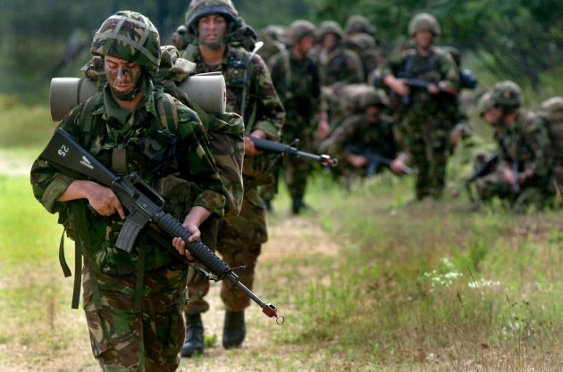 http://politexpert.net/uploads/posts/2016-05/medium/1463414450_1444283698_british_soldiers-full.jpg