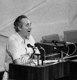 https://upload.wikimedia.org/wikipedia/commons/thumb/5/50/Flickr_-_Government_Press_Office_(GPO)_-_Defense_Minister_Peres.jpg/250px-Flickr_-_Government_Press_Office_(GPO)_-_Defense_Minister_Peres.jpg