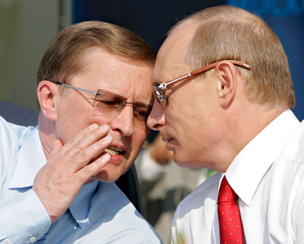 http://i.iplsc.com/rok-2007-rosyjski-prezydent-wladimir-putin-i-wicepremier-sie/00026RN1XIQ5JC2A-C116-F4.jpg