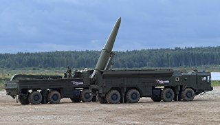 Ракетный комплекс Искандер-М во время демонстрационного показа военной техники на полигоне Алабино на Международном военно-техническом форуме Армия-2016