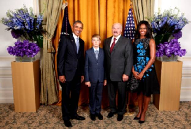 https://detscreen.ru/uploads/images/s/i/n/sin_lukashenko_nikolaj_foto_1.jpg