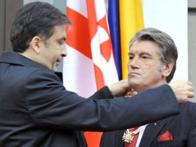 http://image.newsru.com/pict/id/large/1224033_20091119205122.gif